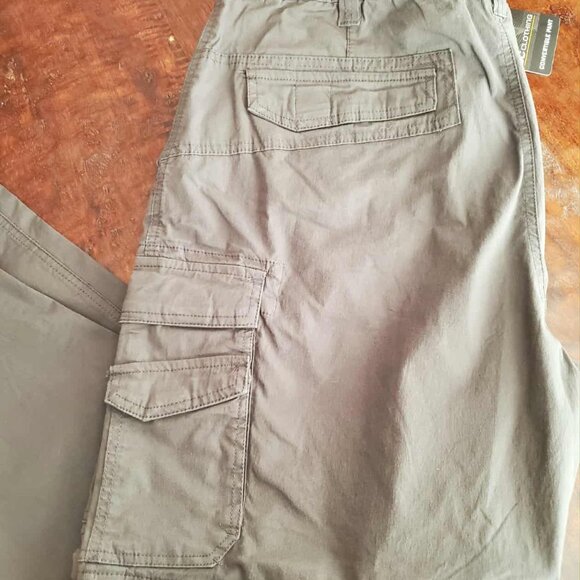 NEW Men's Cargo Convertible Pant (GRAY) - Picture 8 of 12